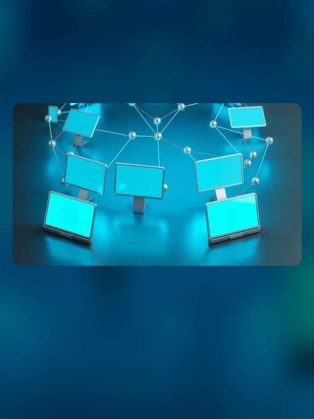 Red de nodos conectados en cian que forman una comunidad sobre fondo grafito